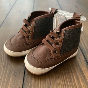 📍2/$12 -Old Navy Baby Shoes